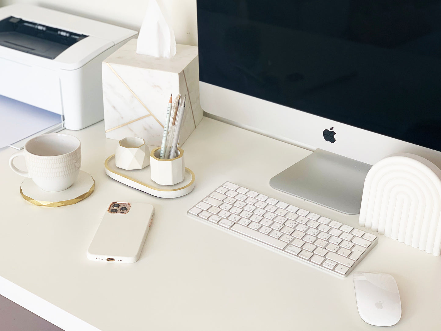 WHITE AND GOLD DESK ORGANIZER (SET 1)